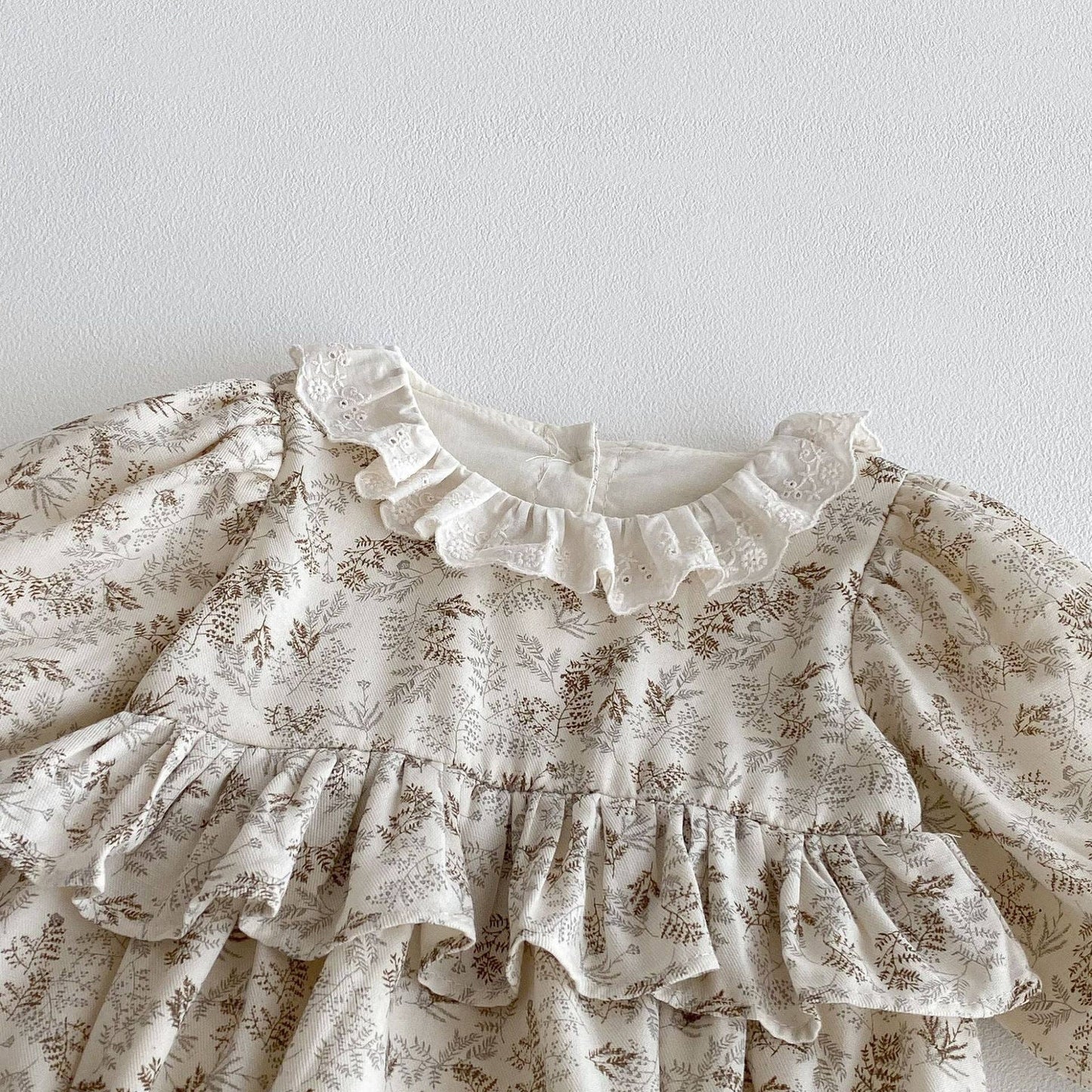 Autumn Arrival Baby Girls Long Sleeves Floral Onesies with Collar